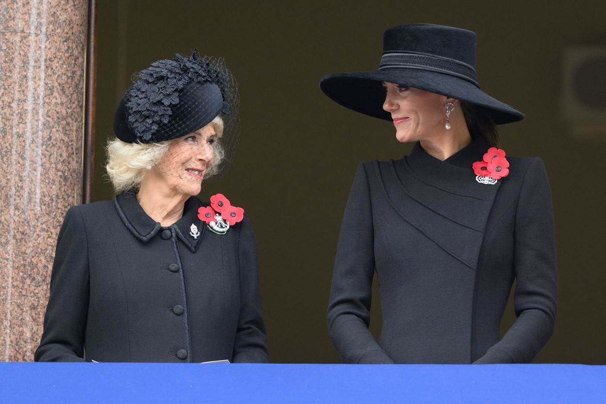 Kate Middleton pružala je dojam smirenost dok je Camilla Parker Bowles bila nervozna