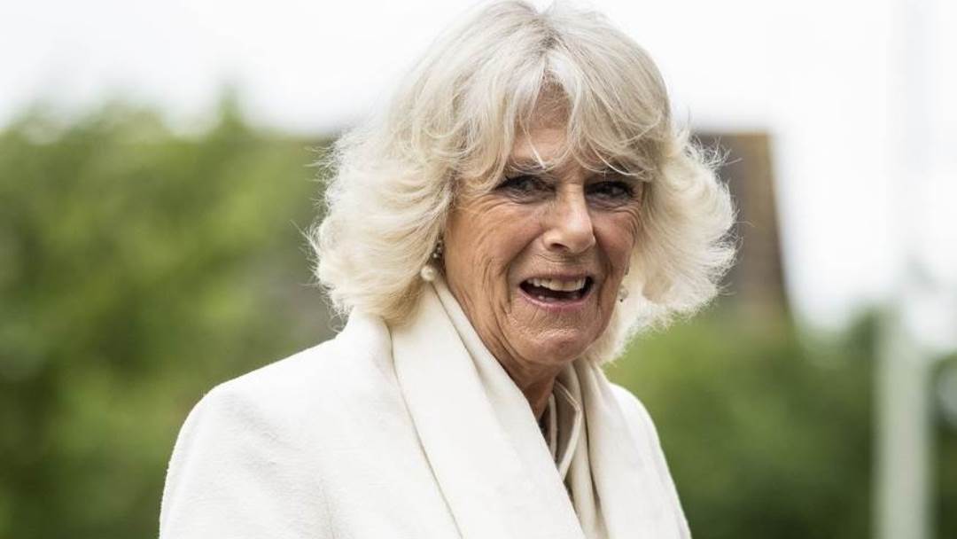 Camilla Parker Bowles ukinula je dvorske dame