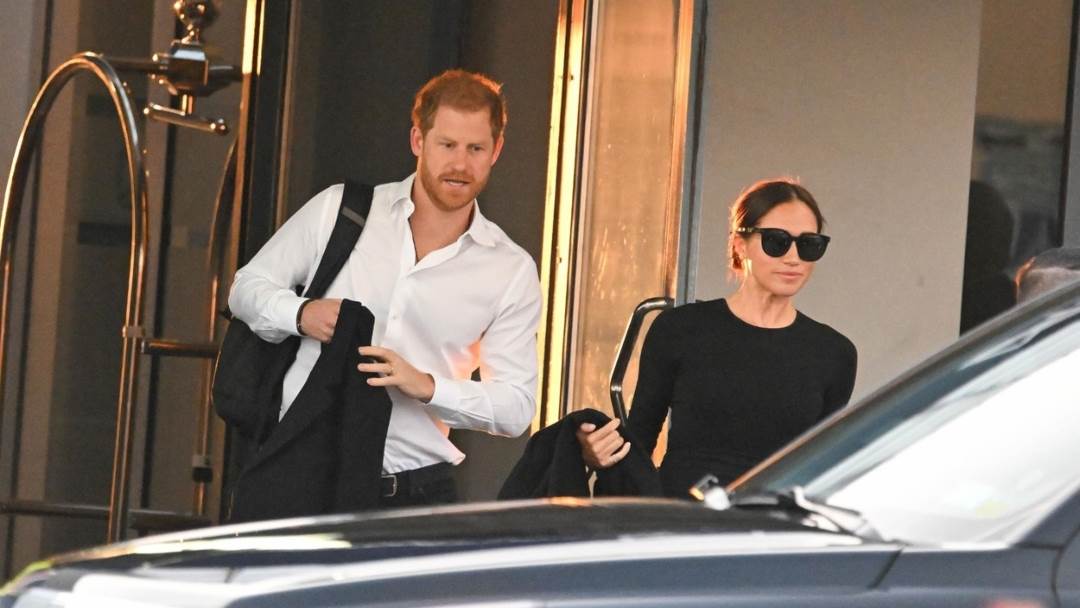 Meghan Markle i princ Harry žele da im se kraljevska obitelj ispriča