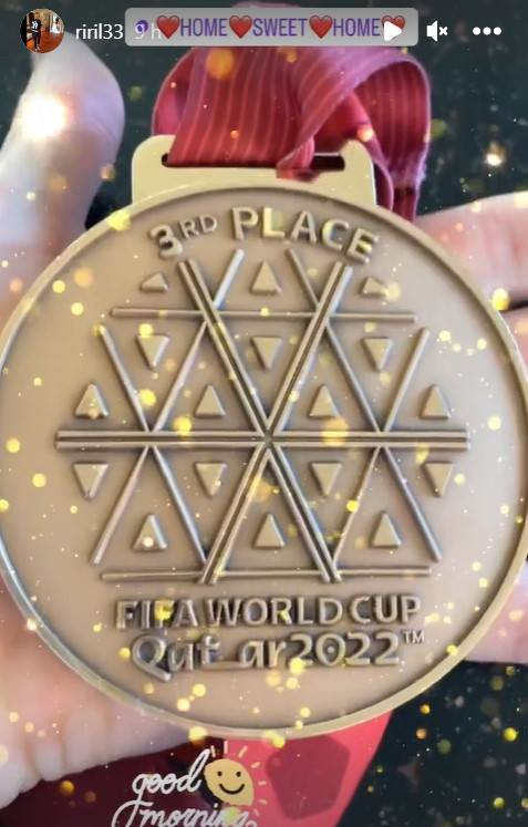 Iris Livaja pokazala medalju sa Svjetskog nogometnog prvenstva u Katru