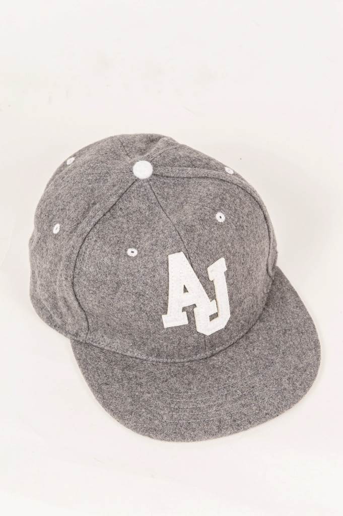 Stavite vlastiti potpis na personalizirani par Armani Jeans traperica