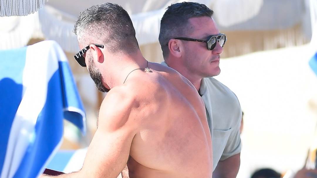 Luke Evans i Fran Tomas zajedno na plaži u Miamiju