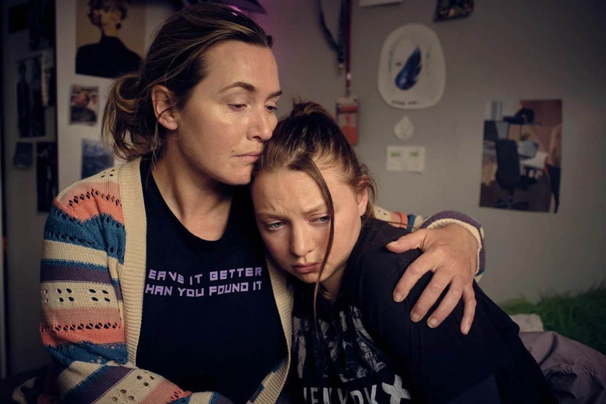Kate Winslet i Mia Threapleton
