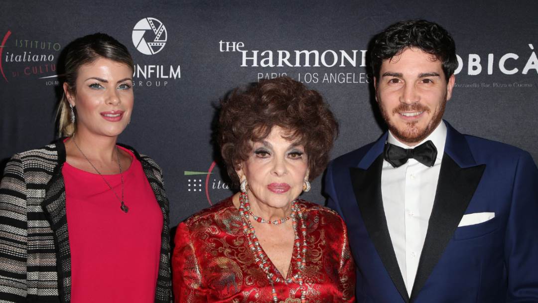 Gina Lollobrigida s asistentom