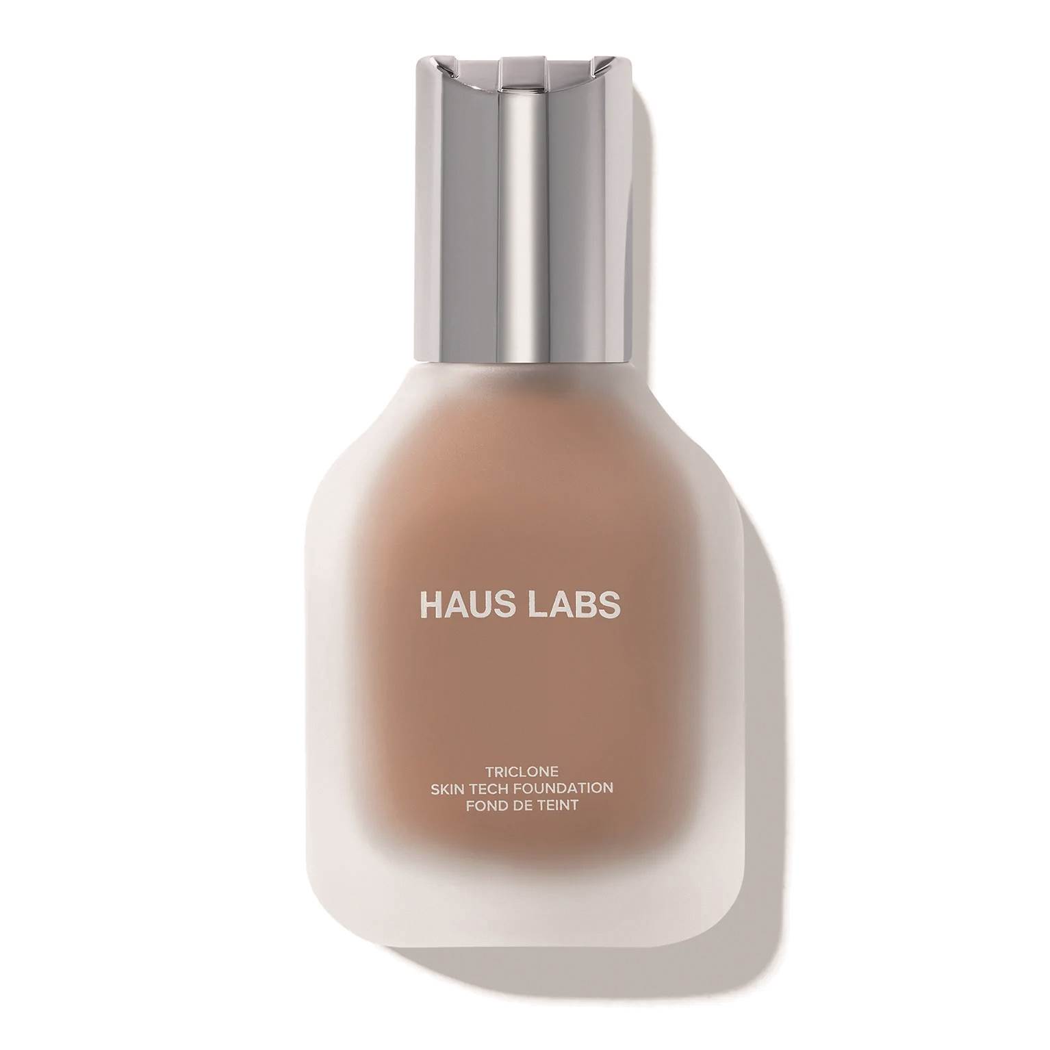 Haus Labs Triclone Skin Tech Foundation, sjajni clean puder s fermentiranom arnikom, 45 $ /339,05 kn, hauslabs.com