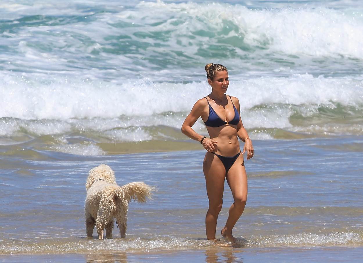 Elsa Pataky pokazala isklesano tijelo na plaži u Byron Bayu