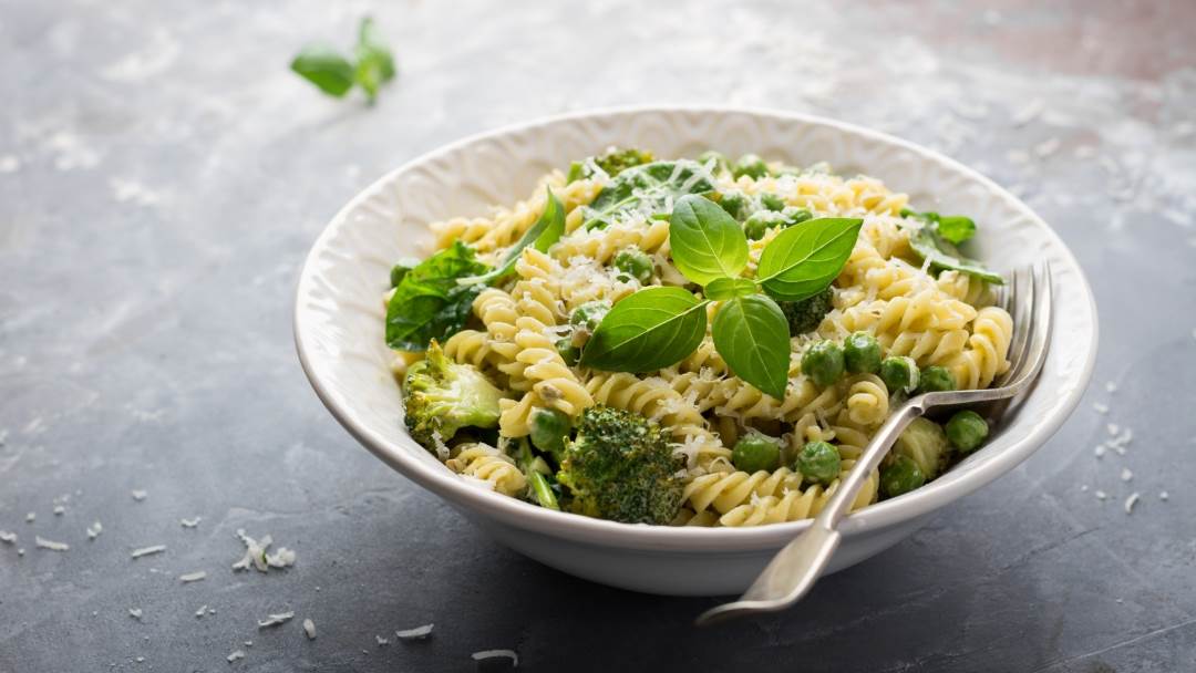 Tjestenina s brokulom i pesto umakom