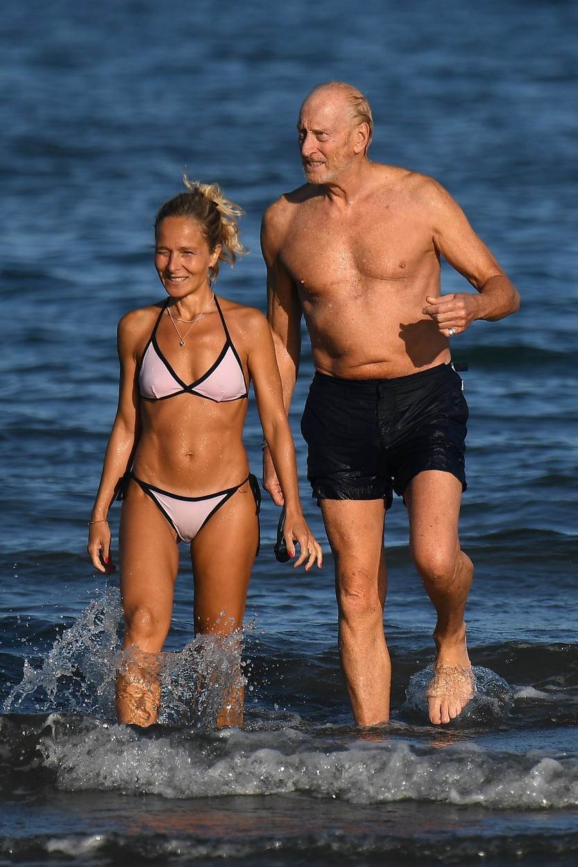 Alessandra Masi i Charles Dance su u vezi od 2019. godine