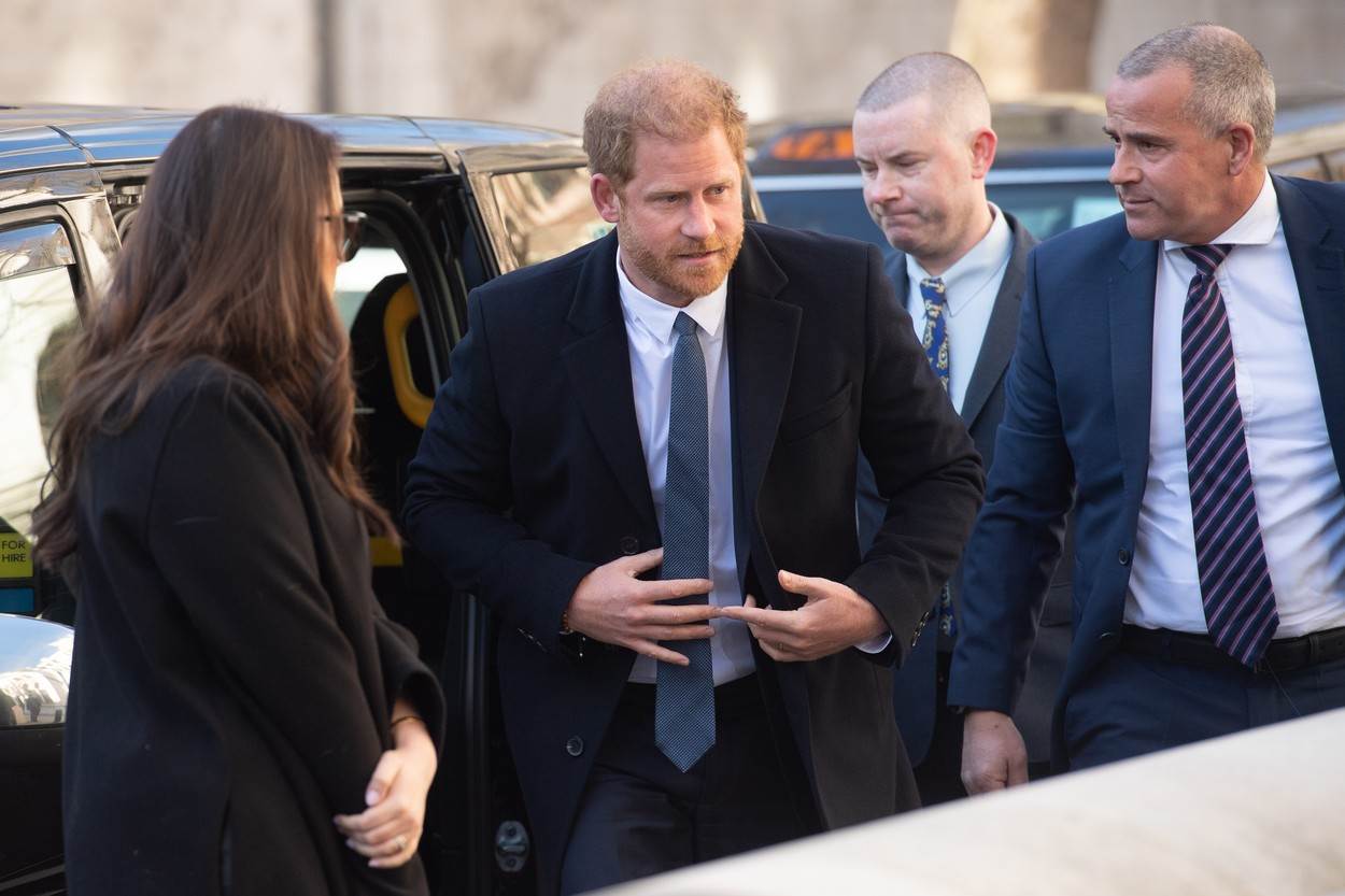 Princ Harry na ročištu u Londonu