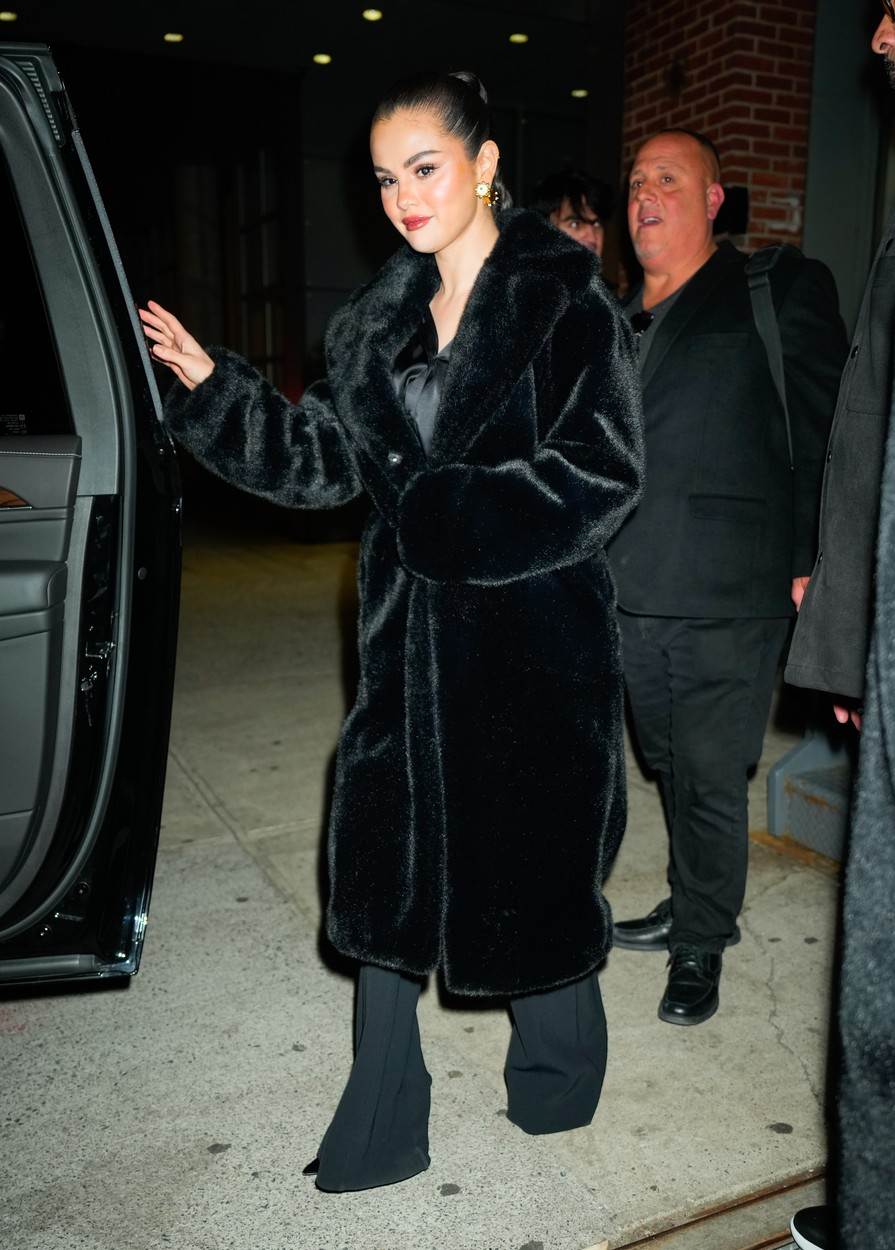 Selena Gomez u izlasku s asistenticom Zayna Malika