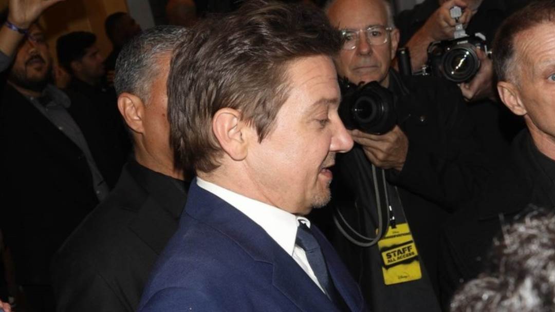 Jeremy Renner na crvenom tepihu nakon nesreće