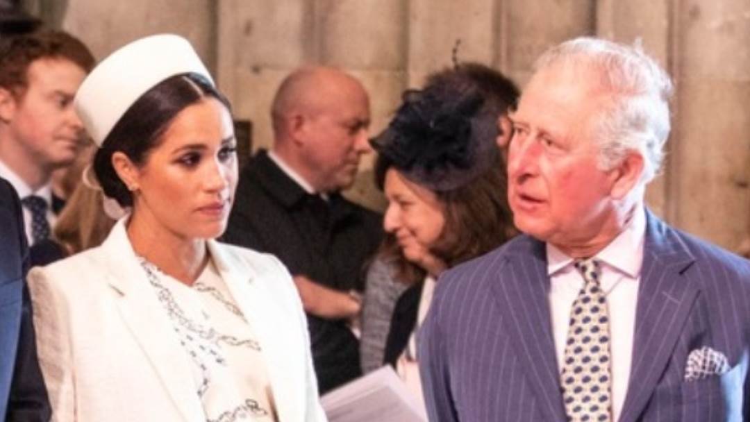 Meghan Markle pisala je kralju Charlesu