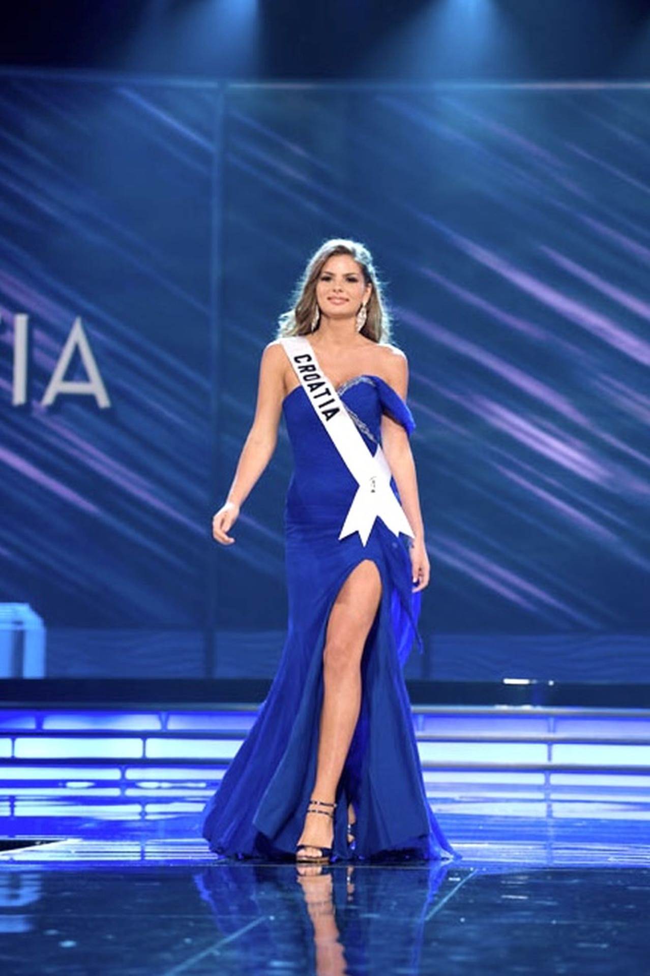 2009 Sarah Ćosić.jpg