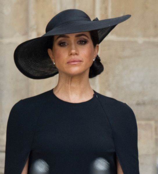 Meghan Markle je zamjerila Kate Middleton što je dobila prednost kod poznatog dizajneraMeghan Markle je zamjerila Kate Middleton što je dobila prednost kod poznatog dizajnera