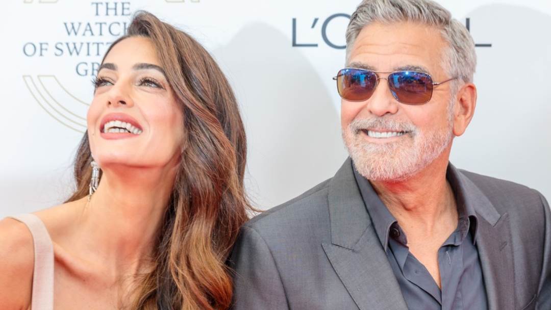 Amal Clooney i George Clooney zajedno na crvenom tepihu