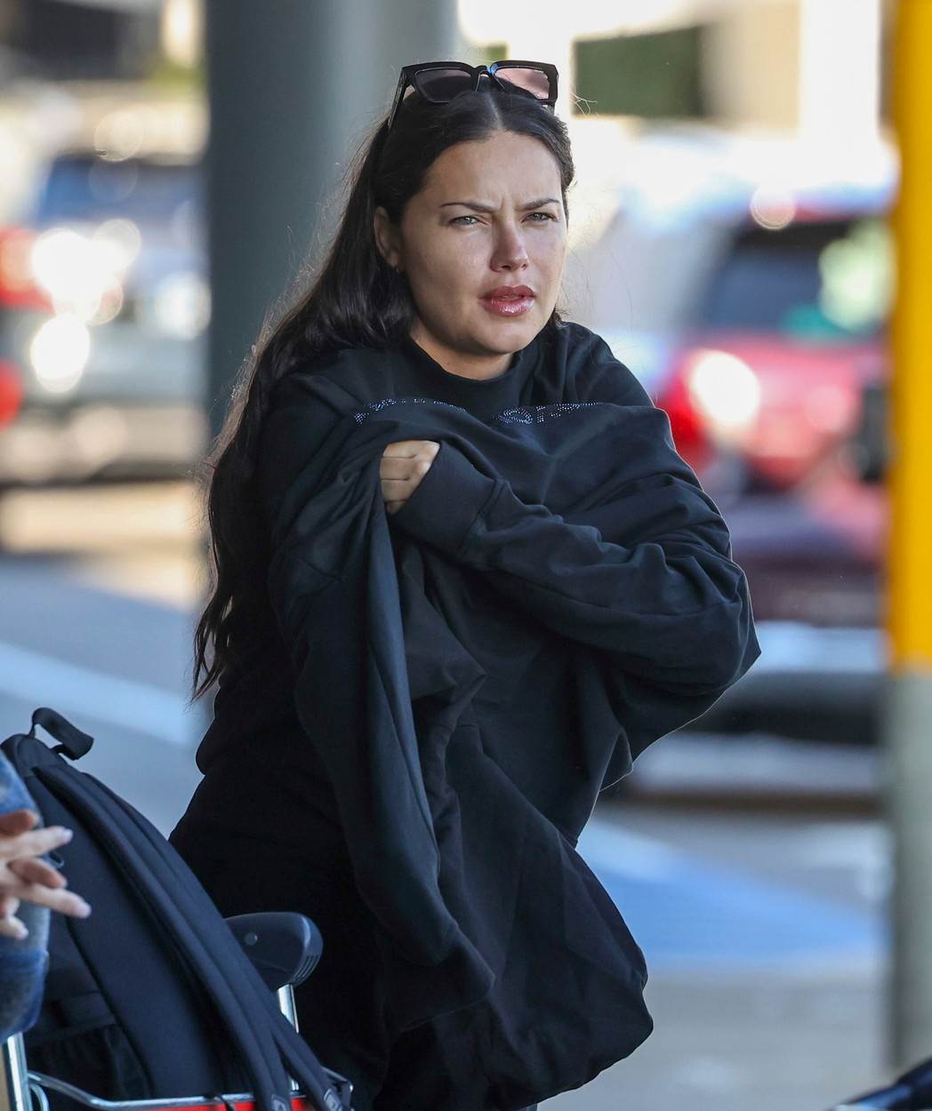 Adriana Lima na aerodromu bez šminke