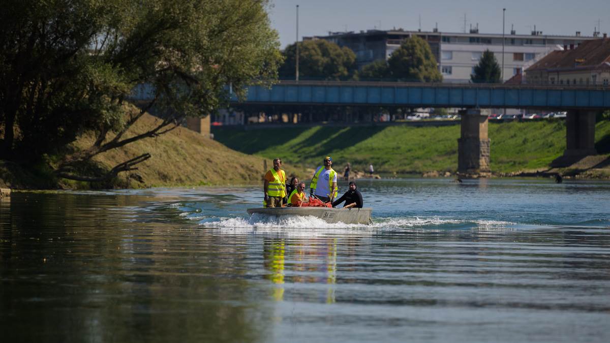 Lidl Hrvatska i Cisto podzemlje_Ciscenje rijeke Kupe_River Cleanup Collective (3).jpg