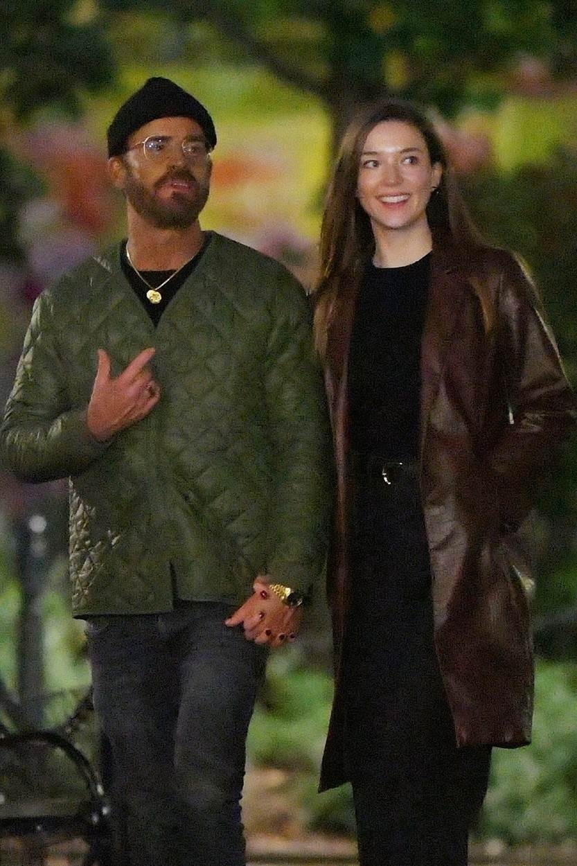 Justin Theroux i Nicole Brydon u šetnji.