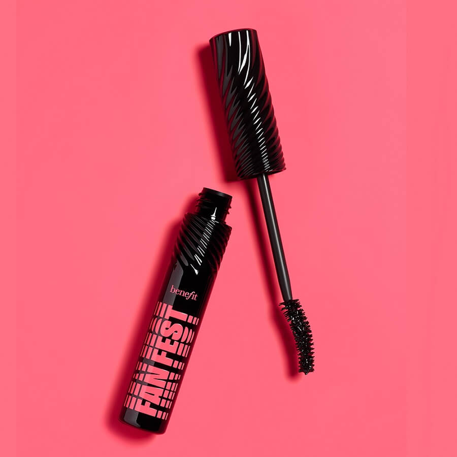 Benefit Cosmetics Fan Fest Fanning Mascara Maskara za volumen, 25.50 €..jpg