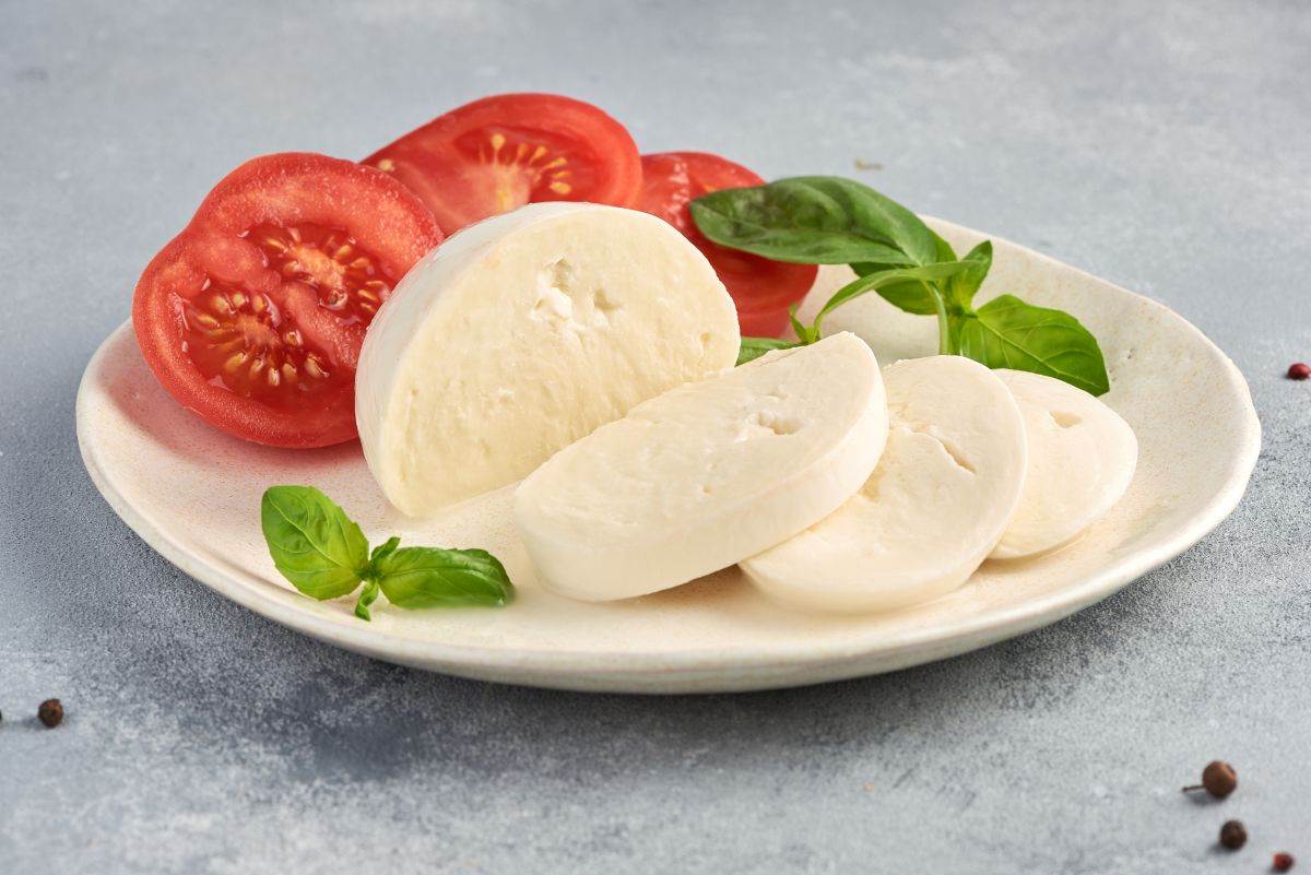 Mozzarella.jpg