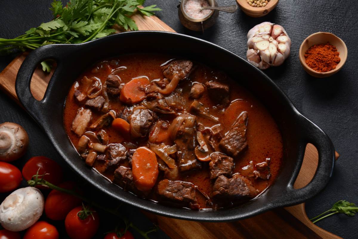 shutterstock_Boeuf Bourguignon.jpg