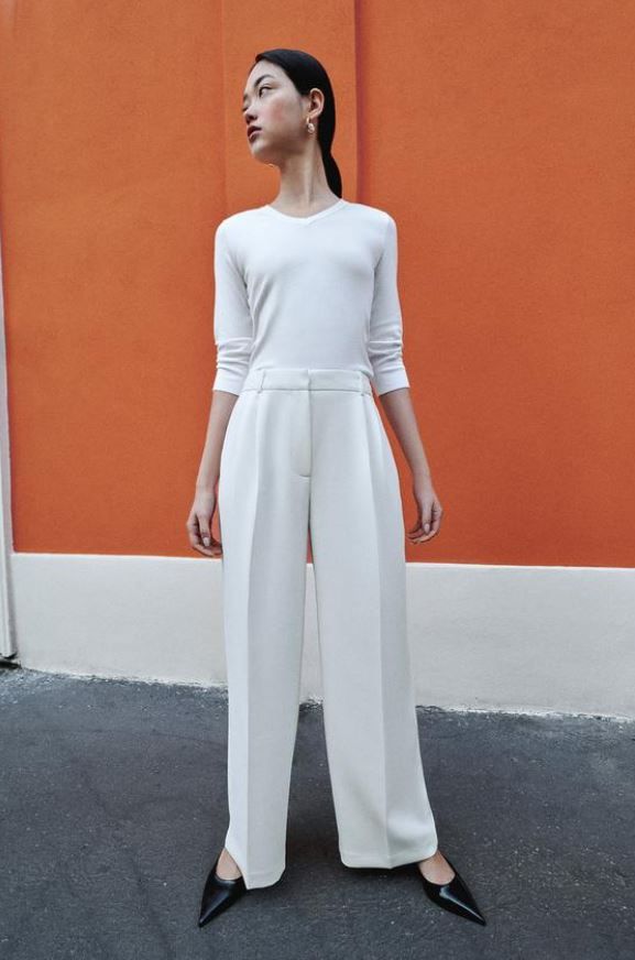 HLAČE VISOKOG STRUKA I ŠIROKIH NOGAVICA/ Zara/ 29,95 EUR