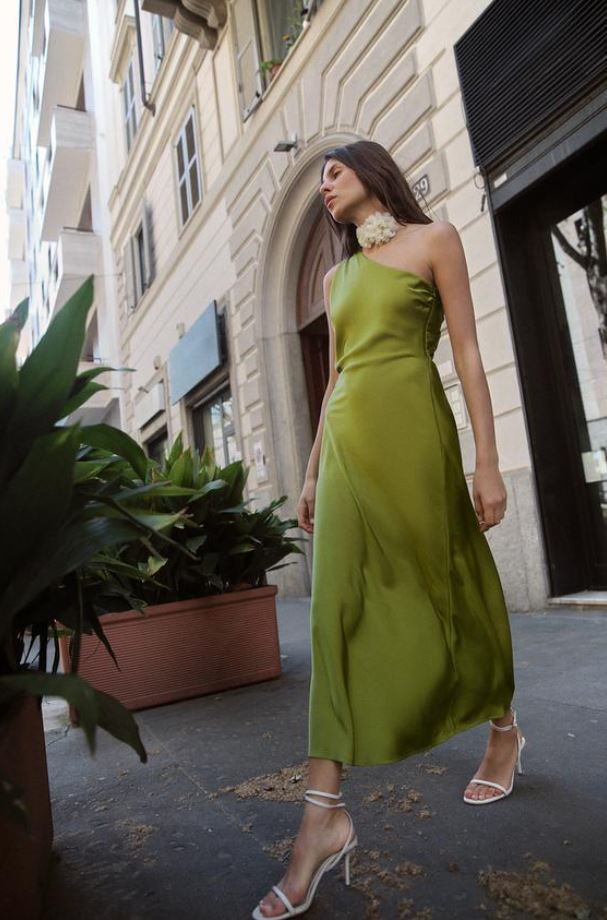 ASIMETRIČNA SATENSKA HALJINA/ZARA/39,95 EUR
