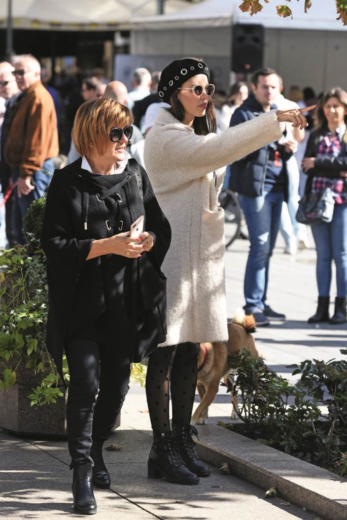 Pjevačica Franka Batelić uživala u suncu i omiljenom društvu