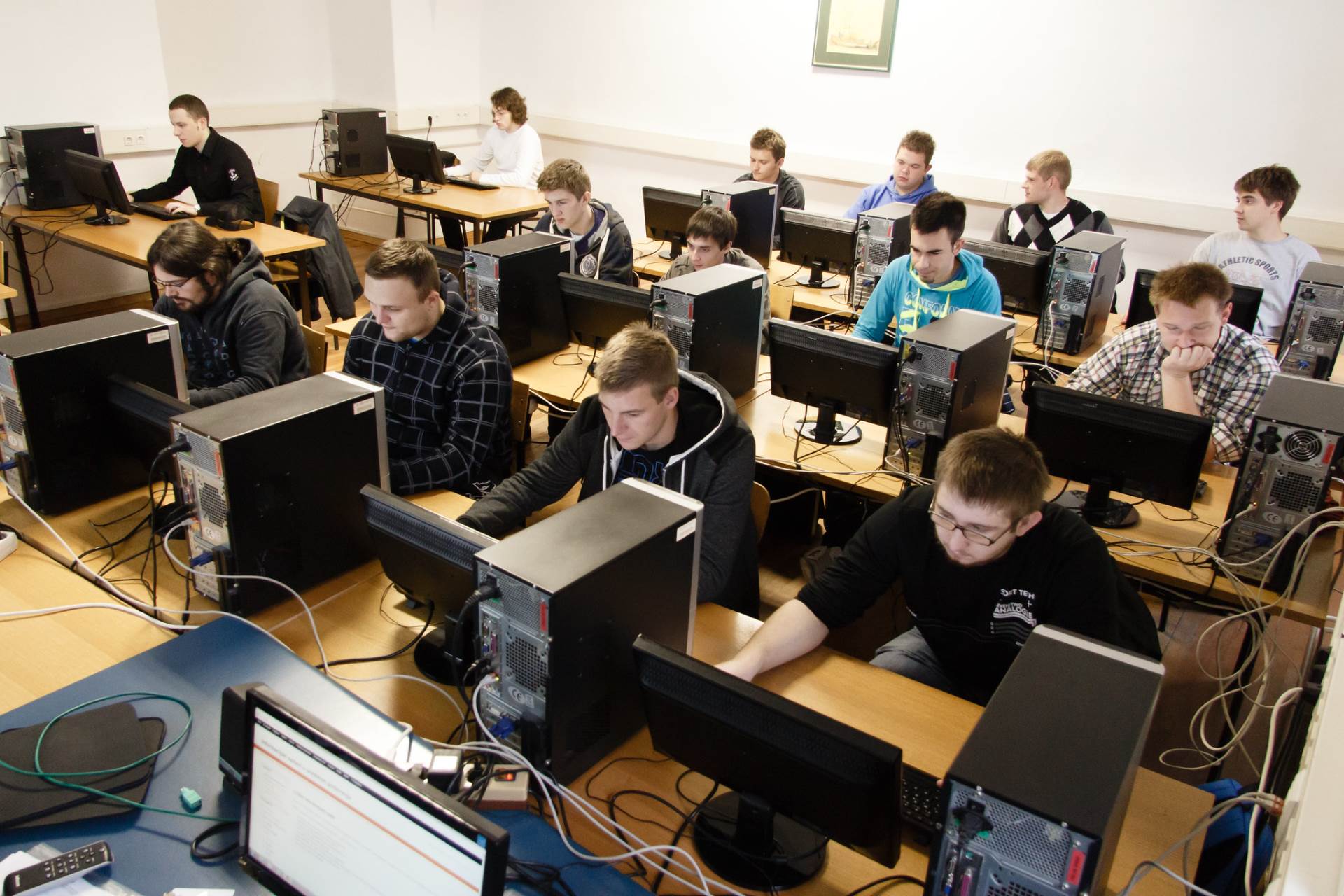 ZA STUDENTE FOI-JA Besplatno stjecanje i usavršavanje digitalnih vještina