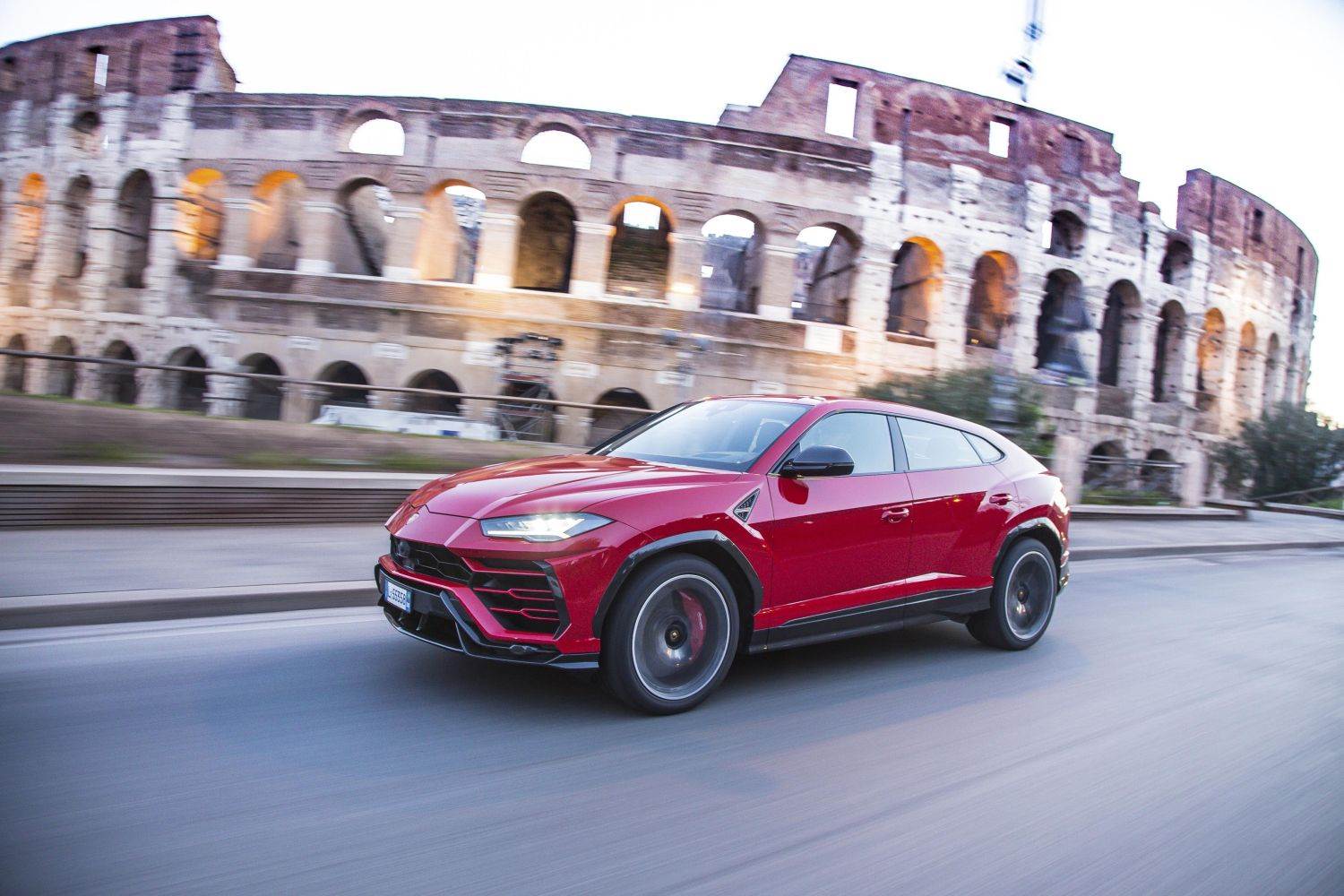 LAMBORGHINI URUS: 6 načina vožnje za uživanje