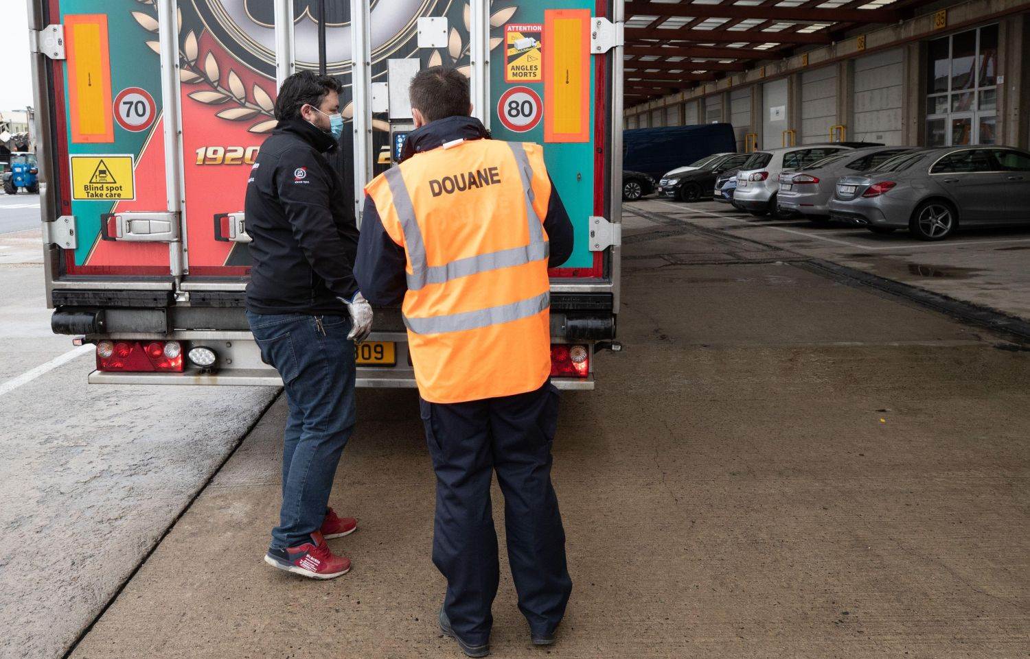 KOLIKA SU DAVANJA ZA ONLINE KUPNJU: Do kojeg iznosa se ne plaća carina i PDV