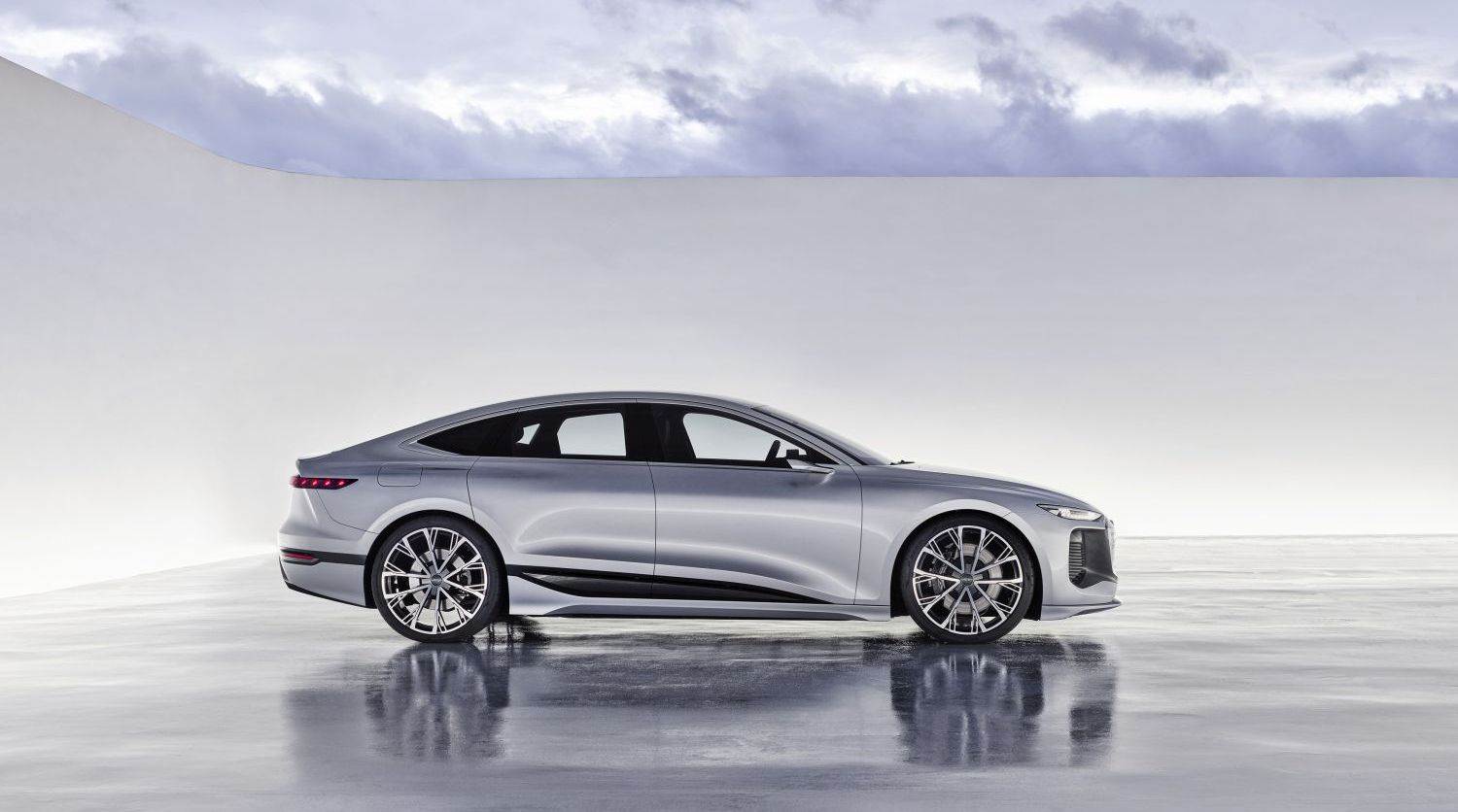 AUDI A6 E-TRON CONCEPT: Brzo punjenje snagom od 270 kW, uz doseg veći od 700 km