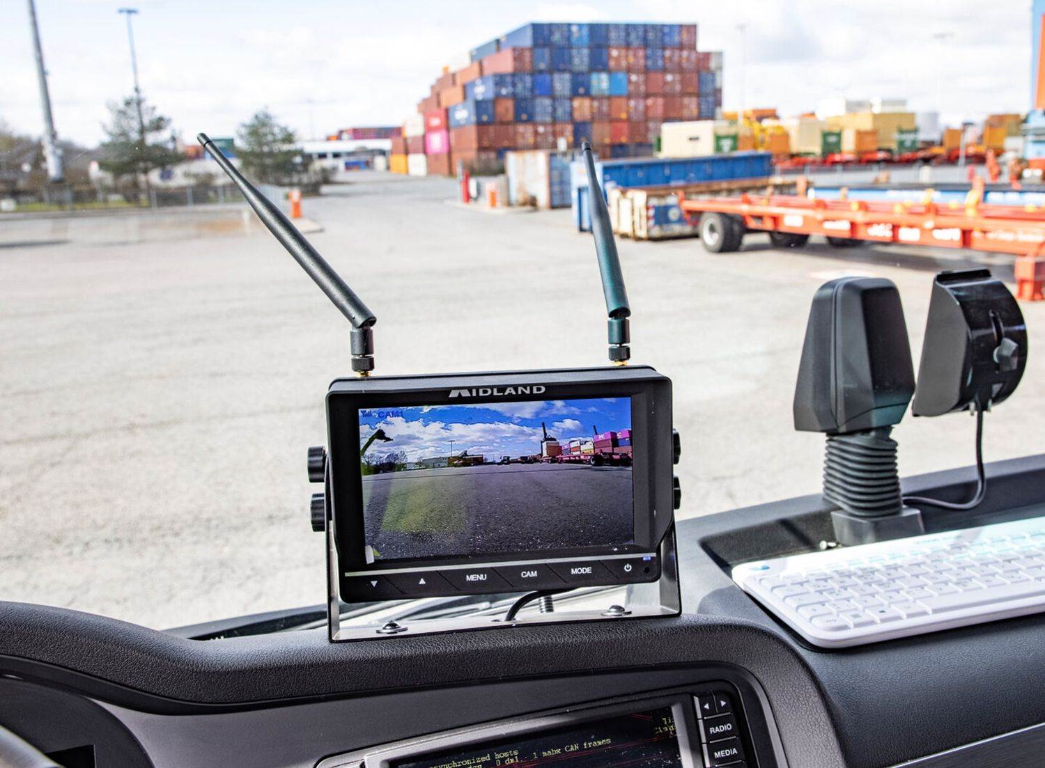 Kada već postoje pametni telefoni, kuće, auti... Red je došao na pametne kamione!