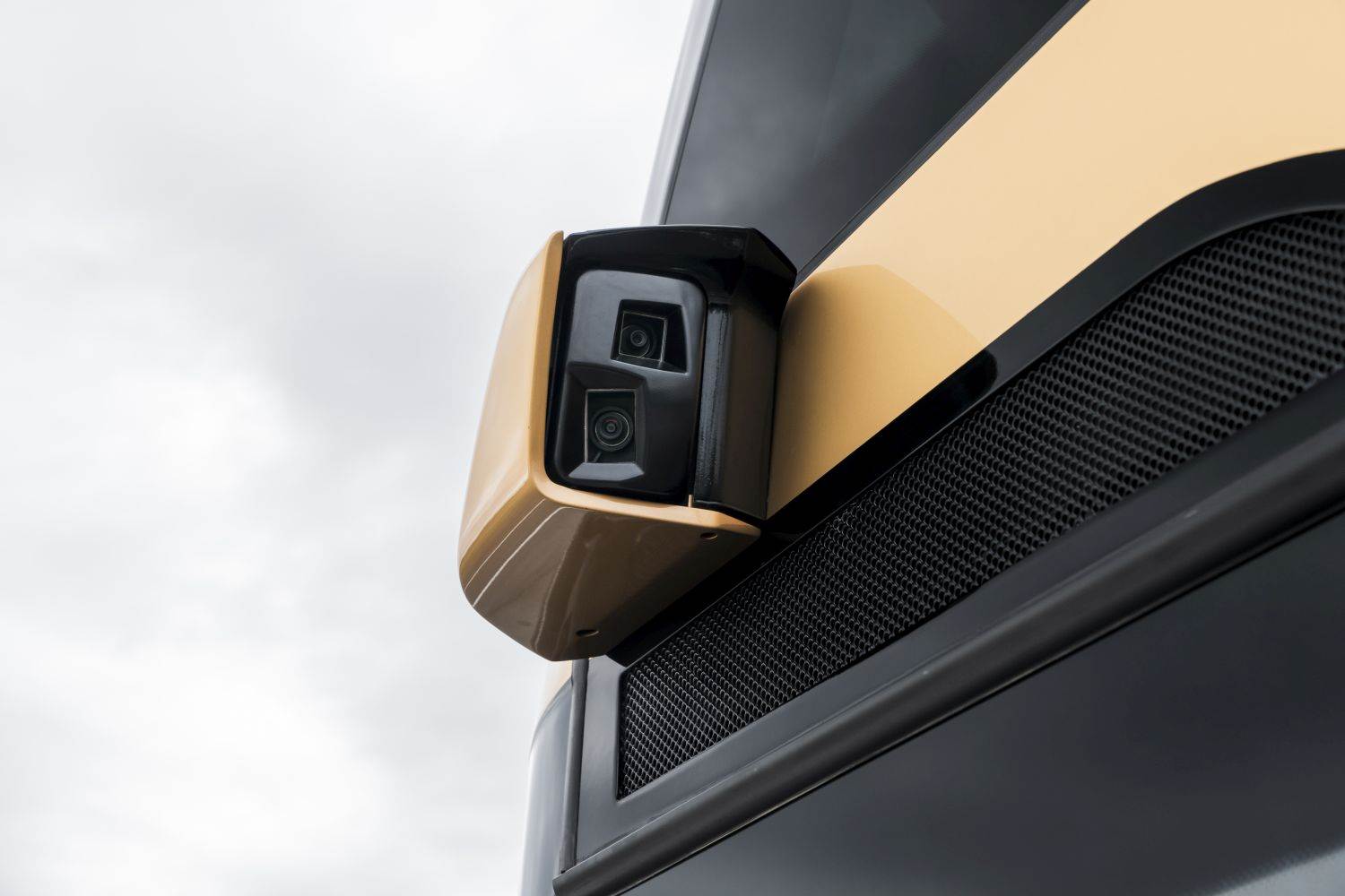 Kada već postoje pametni telefoni, kuće, auti... Red je došao na pametne kamione!