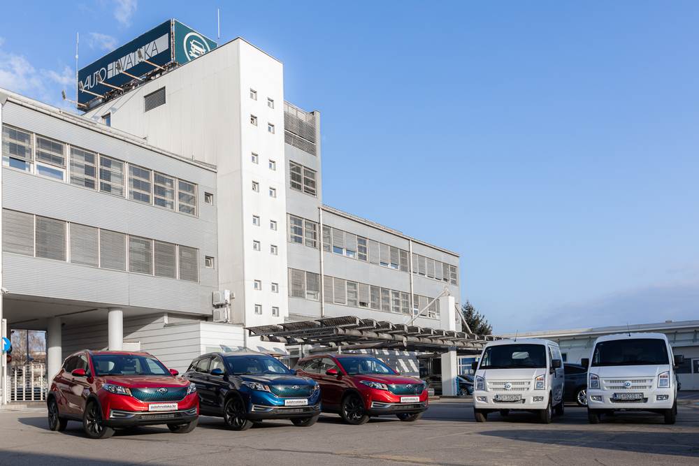 Seres i Sokon automobili Auto Hrvatska.JPG