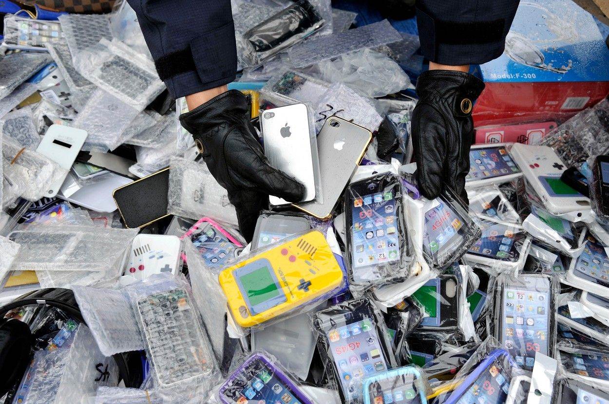 Telefoni krivotvoreni.jpg