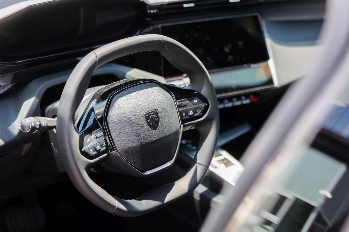 Peugeot 308 SW (13).jpg