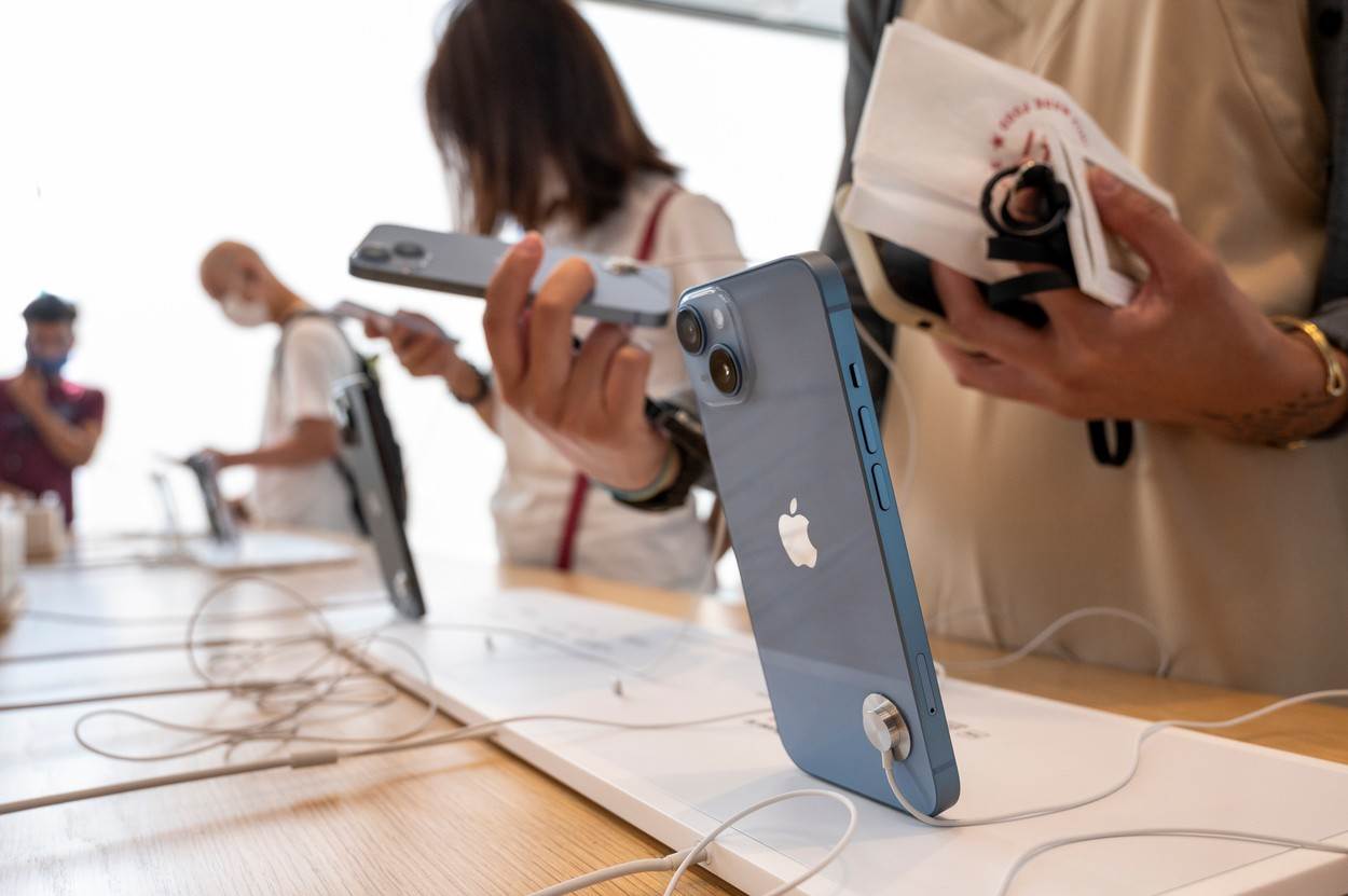 APPLE SE POMIRIO S TIME: Smanjili su očekivanja od prodaje iPhonea