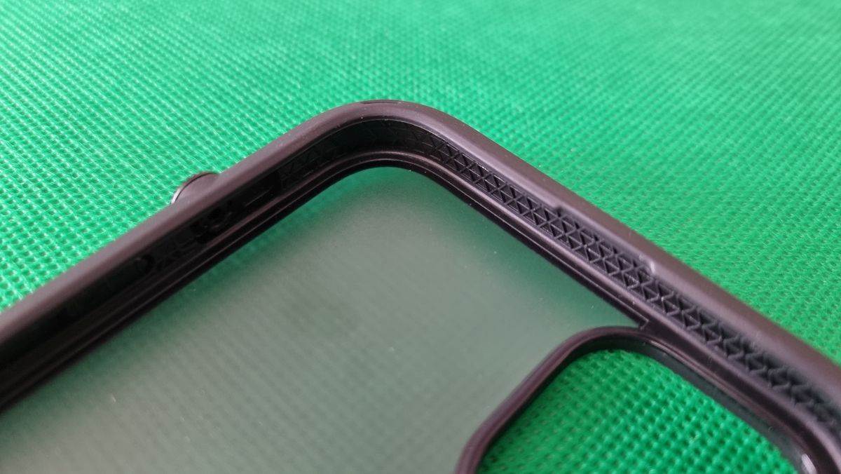 Catalyst Influence za iPhone 14 (4).jpg