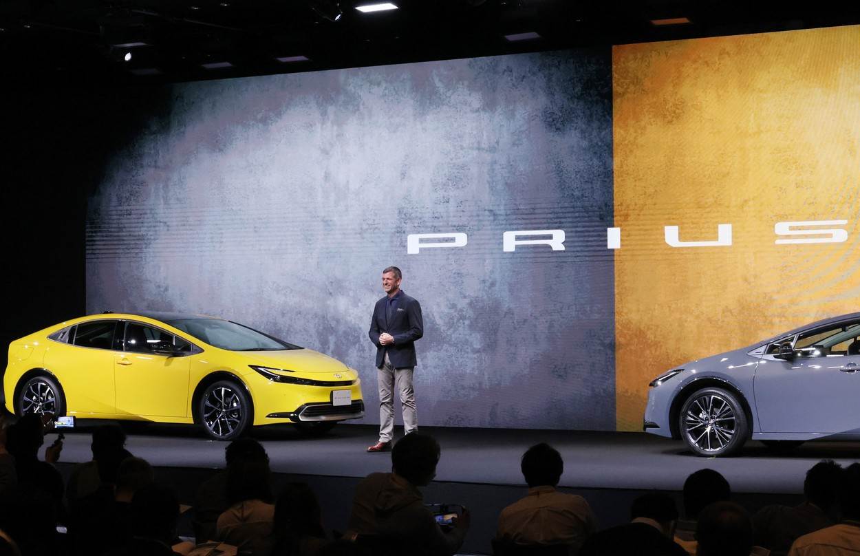 Toyota Prius 2023 (6).jpg