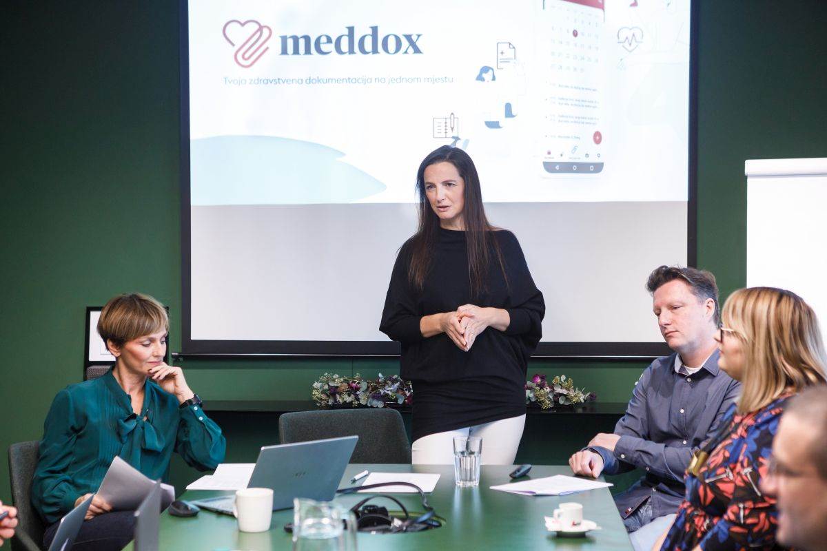 Meddox Vesna Babić, Maja Bogović i Pero Hrabač.JPG