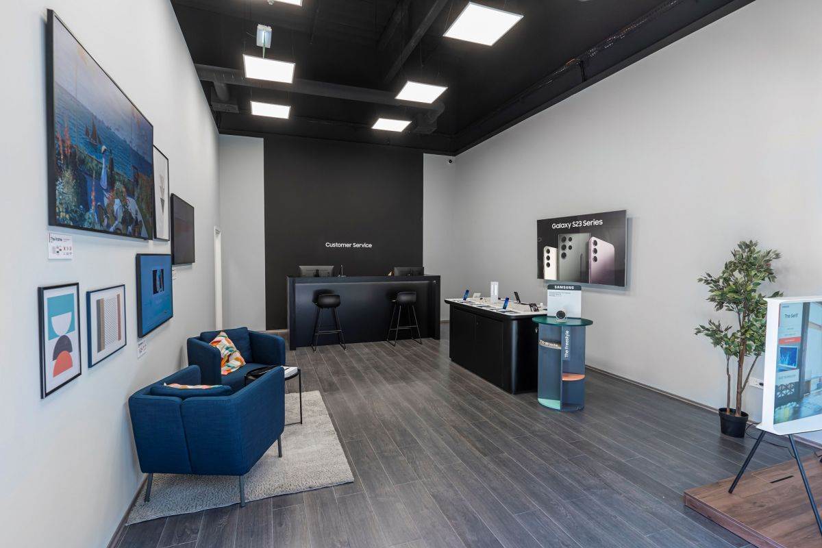 Samsung premium servisni centar Zagreb Arena (2).jpg