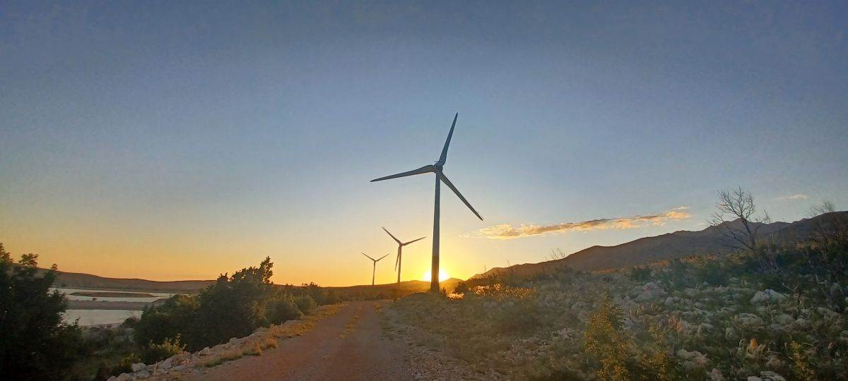 Oikon vjetroelektrana (1).jpg