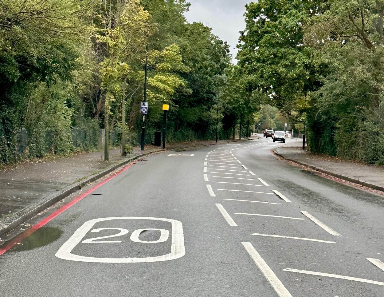 Prometni znak znakovi cesta prometnica (3).jpg