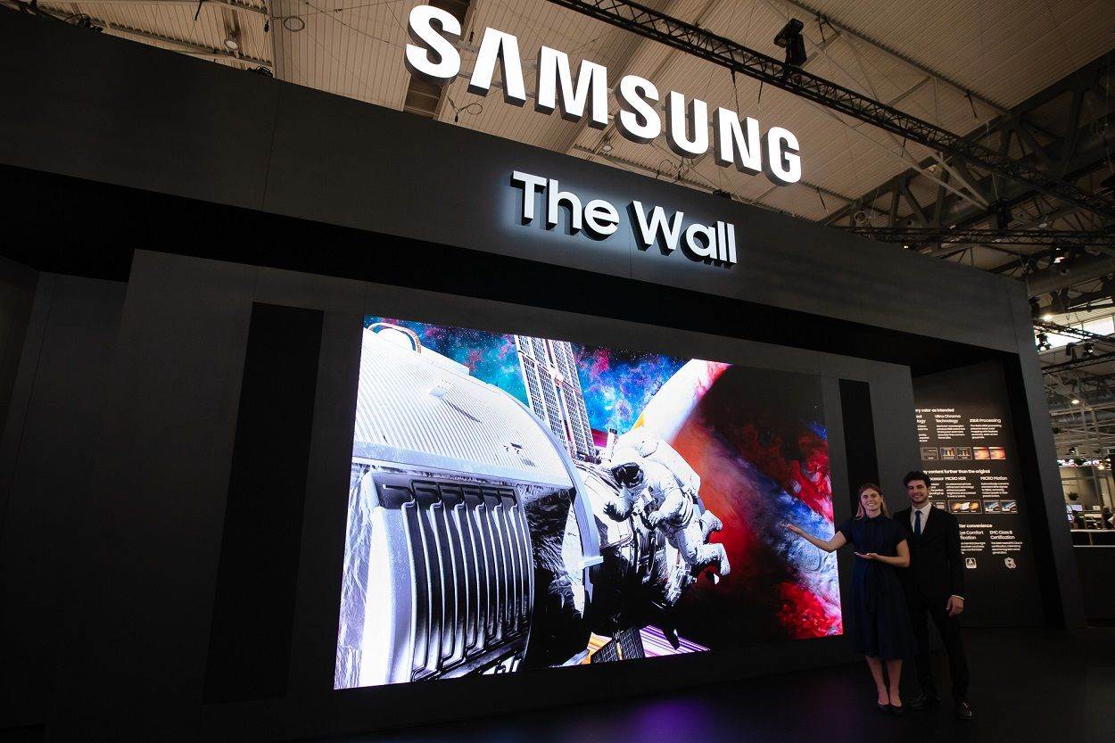 Samsung The Wall_3.jpg