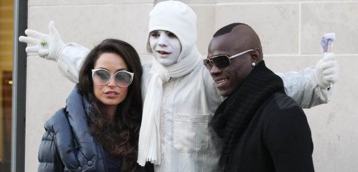 Mario Balotelli na odmoru s Francescom Monti
