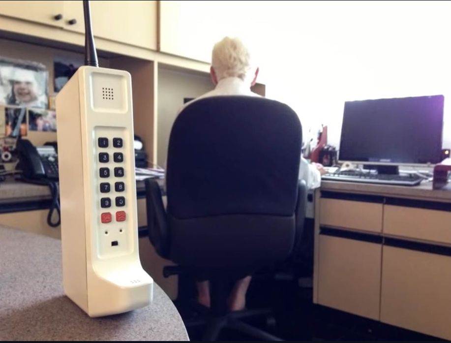 Martin Cooper, Motorola DynaTAC (2).jpg