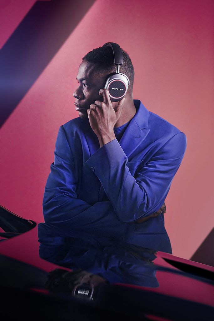 Mercedes-Benz MW75 Active Noise-Cancelling Wireless Headphones (1).jpg