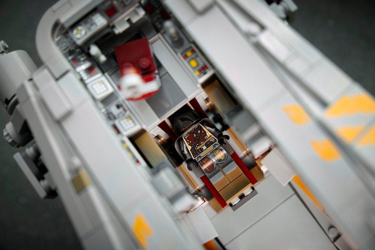 Star Wars The Razor Crest Lego (2).jpg