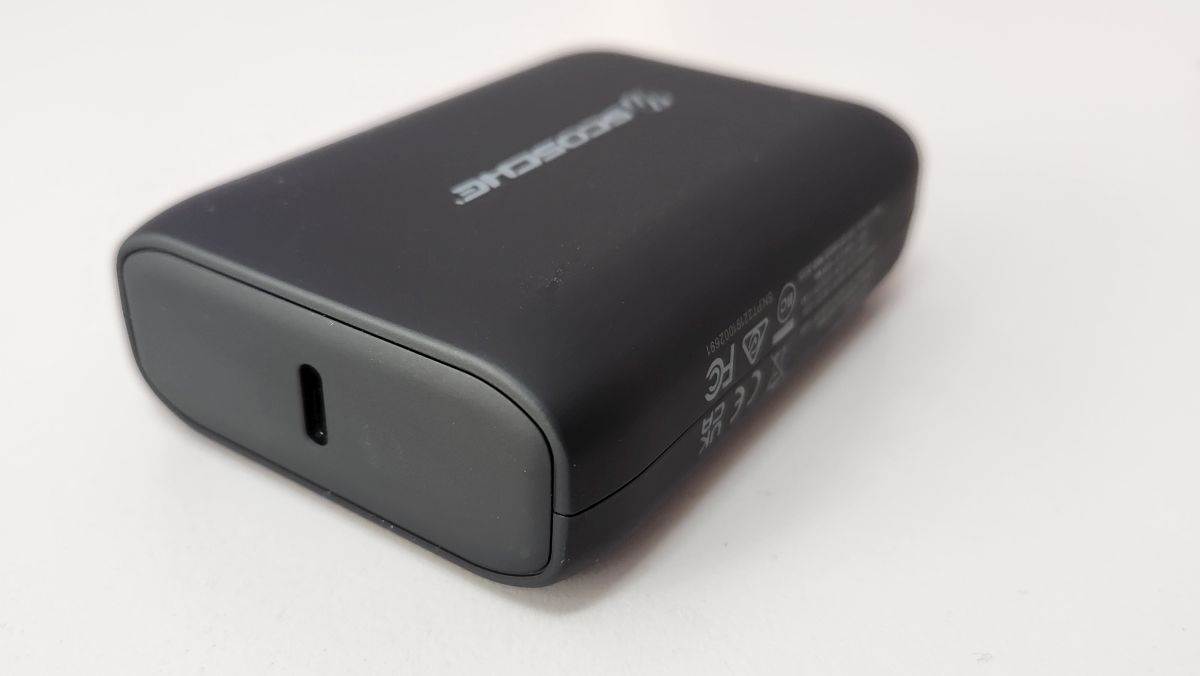 Scosche GoBat 10K (4).jpg